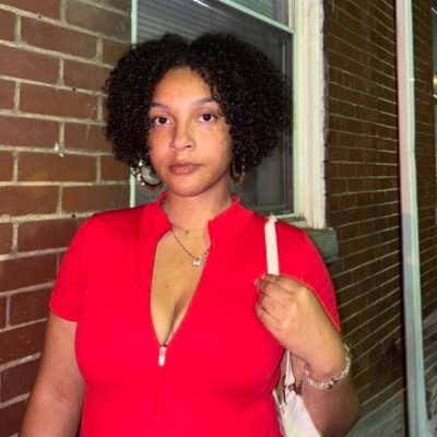 let’s pretend there is something clever here || ig: DivaDahpree