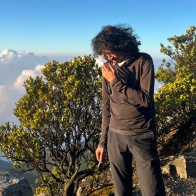 tegarlele's profile picture. LWYD - DWYL