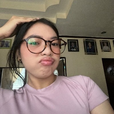 rzierm_'s profile picture. 