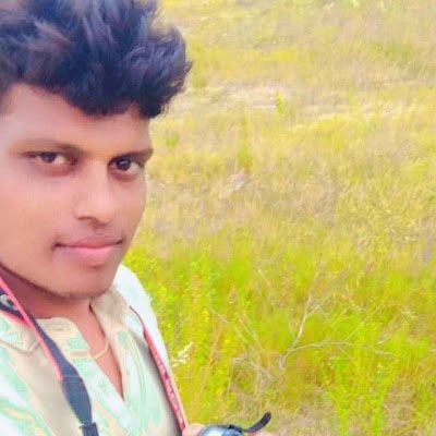 Se9037447Tamil's profile picture. 