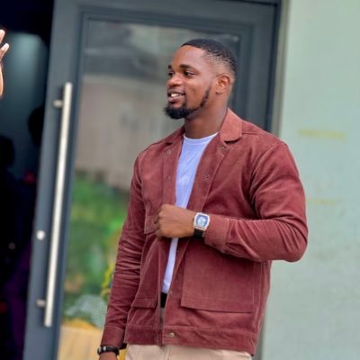 Product & Brand Designer l MBA (in View) l Bio-Engineer I Design, Data & Business l Building @axxceldigitals