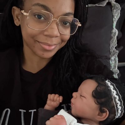 leannethedoll's profile picture. 🏡👩🏽👶🏽🎀✨