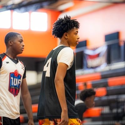 C/O 2029 basketball player, Attending: Deer Creek High School AAU: Bw elite, Height: 5’9 Weight: 128, phone 405-757-8351 , email princetonogles@icloud.com