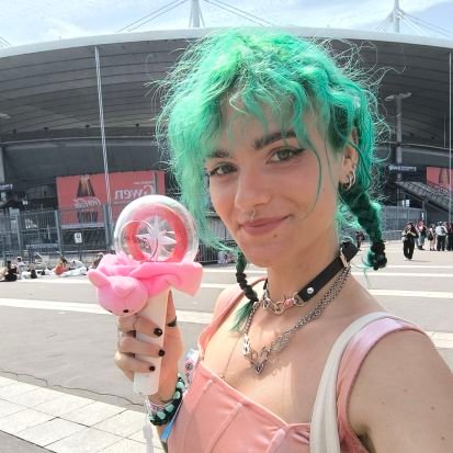 🏳🌈 - she/her - Fan de fantômes toujours véhiculée - j'ai mal au dos - wife: @MeiLiChan_