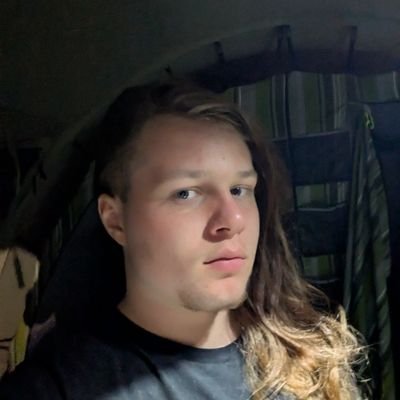 Hey! I’m a 17-year-old DJ & live streamer from Switzerland, fully addicted to UK Hardcore, Happy Hardcore, and everything fast, loud, and full of love. 💥