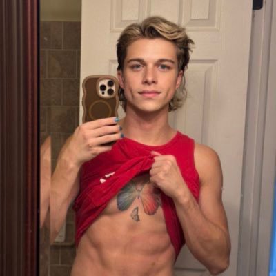 Im gay and im looking for older men ladies please stay away from this page