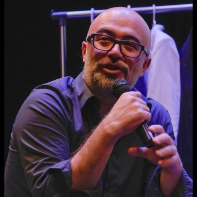Papá de Simón. Enamorado de la vida, de Bogotá y de la cultura. Secretario de Cultura, Recreación y Deporte de Bogotá