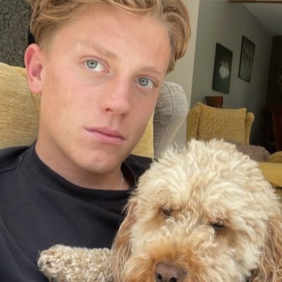 22. Retired Gaffer and former self proclaimed football expert. TalkingNice on Substack. Writer for @JLA_FC