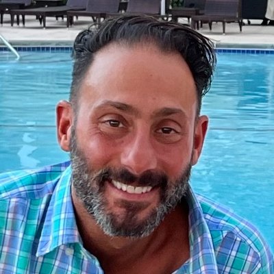 Editorial Mgr. https://t.co/1ibUgx2TkD. Feed: Breaking News, Politics, Sports, Entertainment. Priors: NY Post, NY Daily News, ABC. Loves: @PearlJam, @StarWars, @Broncos