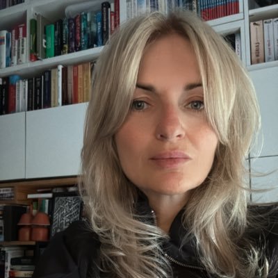 „Listen, I am a nice person. So if i’m a bitch to you, you need to ask yourself why” optymistka od urodzenia, estetka, fanka powieści historycznych i podróży☺️