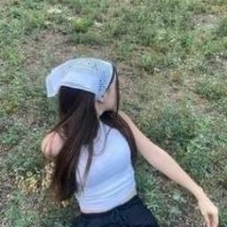 Ecruukor10697's profile picture. 