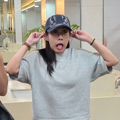 DJZethw's profile picture. smol 🌸