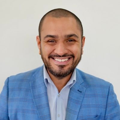 Estratega de Comunicaciones/ Periodista Profesional / Realizador Audiovisual / Locutor / Redactor Multimedia
