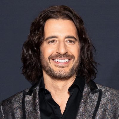 Rou_ieJonathan_'s profile picture. @jonathanroumie