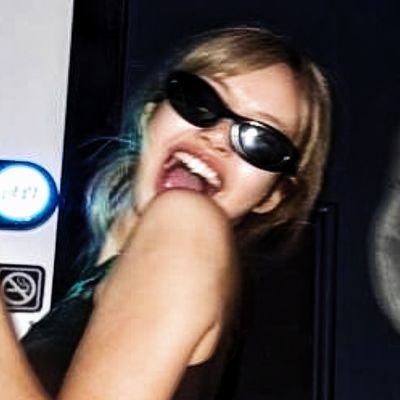 roksvlisa's profile picture. 뛰어 (𝑱𝑼𝑴𝑷)