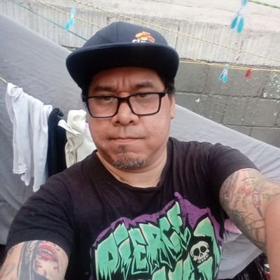 Corpus_3megisto's profile picture. Mientras Unos Escupen Sangre, Yo Escupo Confeti de Colores. 🎉