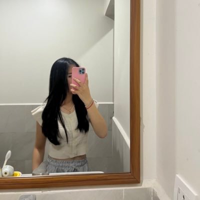 Niroth637824's profile picture. 