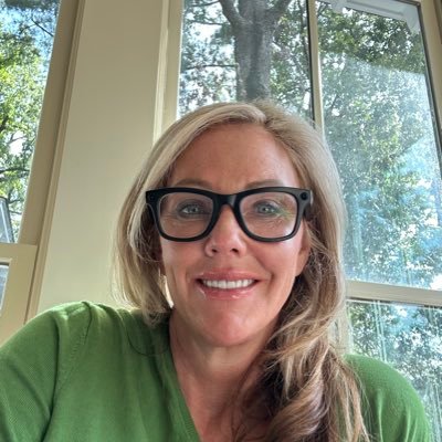 CharleeSouth's profile picture. 