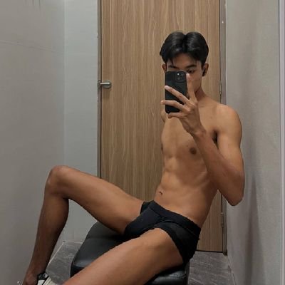 k5676939512936's profile picture. ฝากกดติดตามด้วยนะครับ💦
IG_bnn.ko40