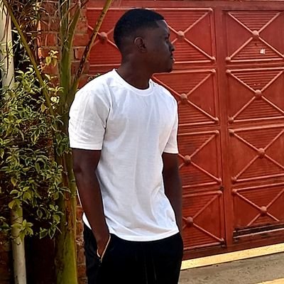 crey2core's profile picture. ❤ vs 🧠 love all who love you