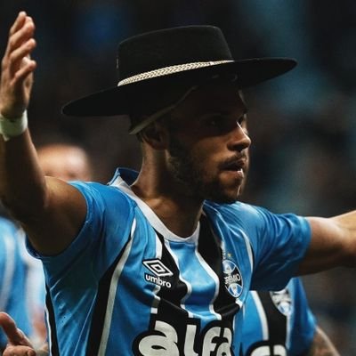 Dois do Luan Giuliano Fernandinho e Réver Contra da Silva⠀⠀⠀⠀⠀⠀⠀ ⠀⠀⠀⠀⠀⠀ ⠀ ⠀ Gremista🇧🇼 e analfabecto✍️📝🚫❌