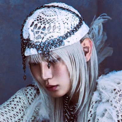 SM's representative singer songwriter shinee's kim jonghyun ā she/her