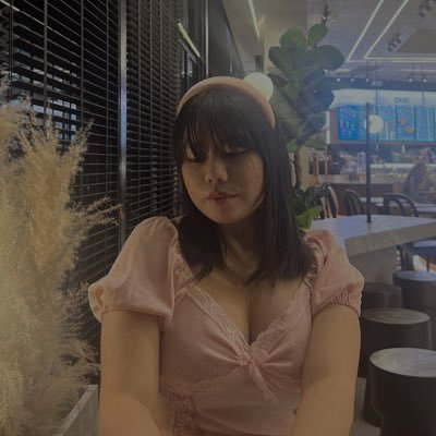 𝐂𝐞𝐭𝐭𝐞 𝐟𝐢𝐥𝐥𝐞 𝐞𝐬𝐭 𝐮𝐧𝐞 𝐛𝐚𝐭𝐭𝐚𝐧𝐭𝐞, 𝐞𝐥𝐥𝐞 𝐯𝐚 𝐲 𝐚𝐫𝐫𝐢𝐯𝐞𝐫.