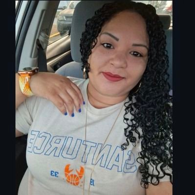 Guajirasha's profile picture. Hay algo de fe, lucha, música, poesía, amor por Puerto Rico y el🏀(🇵🇷🦀⚡🧡💙).Del campo, adicta al café, hablo mucho y nunca me peino.🤟🏽
