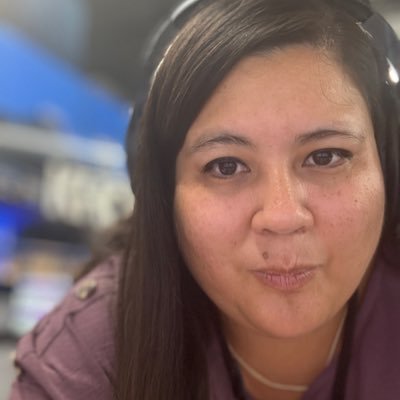 Assignment Editor @khou11 | 2025 bride | cat mom of 3 | video gamer | aquarium enthusiast