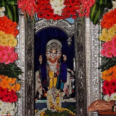 நான் ஒரு திருமணமான பெண், அம்மா.
மேலும் ஒரு வணிகப் பெண்ணும் கூட.