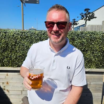 Football (@sunderlandafc) Cricket (@durhamcricket) Real Ale (@camradurham) Snooker Cycling NFL (#BillsMafia) runner. Durham City born & bred.