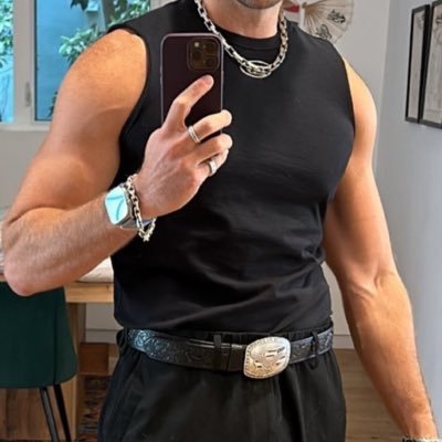 kingpiker's profile picture. 🇵🇸🍉🫒 | 26 | king hasanabi 👑 | she/her | married 👩‍❤️‍💋‍👩🏳️‍🌈 #hastwt | 43 month sub
