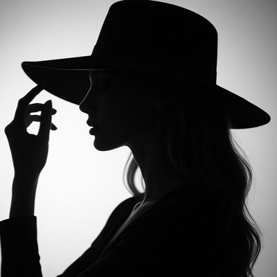The light I radiate doesn't just illuminate me, it turns me into a star. ⛔️ No DM, please. Photo credits: Pinterest