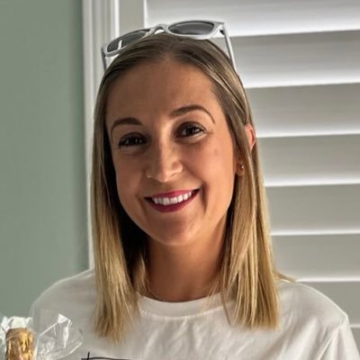 Registered Early Childhood Educator at Holy Family School in Kindergarten B for BHNCDSB 👩🏫, Dog Mom 🐶, Wife 👰🏼♀️