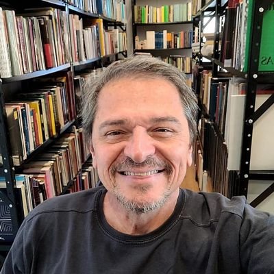 Medievalista
Prof. Dr. (titular) da UFES
Acadèmic corresponent a l'estranger da Reial Acadèmia de Bones Lletres de Barcelona, Espanha