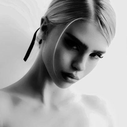 Baby, I'm a sociopath, sweet serial killer on the warpath 'cause I love you just a little too much.