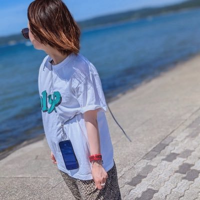 mol_no_vlog's profile picture. 