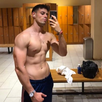 alejandro シ🔻 Profile