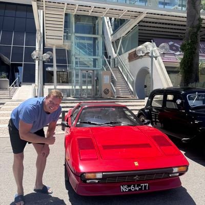 Dad, West Ham fan, Boxing 🥊, Beer Drinker🍻,TV Personality 📺, Cooking 🍳🔪