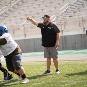 @JonesLonghornFB OL Coach. OFBCA Region 8 Rep. 2023 OFBCA 35 Under 35. 1 Peter 4:10. NWOSU ‘16 #TTHL #m0b