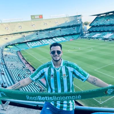 Bartolino. Amante del fútbol y fiel apasionado del Real Betis Balompié.
