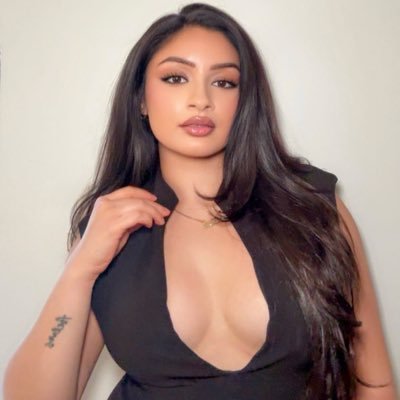 venuskaur's profile picture. let’s belove & bring heaven on earth ♡