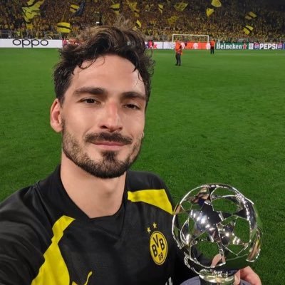 BVBmoe1's profile picture. @BVB💛/@matshummels/@woodyinho 𓃵