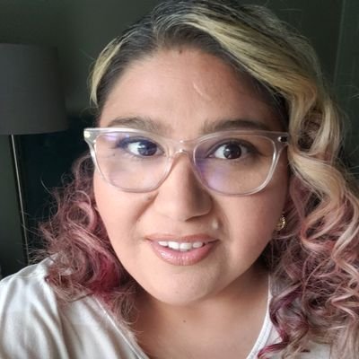 Bilingual Elementary Teacher in VPSE👩🏫 - @CageEl_PCMS Alum '97/ '00 - @AustinMustangs Teaching Profession Magnet Alum '04 -UH Main Campus @UHCOE Alum '09🐾