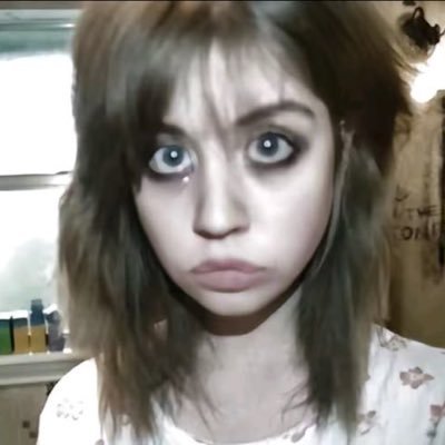 anaezek's profile picture. #edtwt cw 50kg | gw 46kg I need to fucking lock in ~,,~ mia