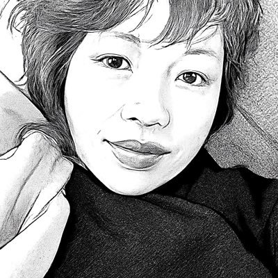 me9inNY's profile picture. 幼い頃より中耳炎繰り返し、17才の時に腹痛で盲腸切除も腫れてなくて誤診！2022年、術後アナフィラキシー。2023年コロナ罹患後より労作後疲労で浮腫…左瞼、唇、舌や喉に腸内など…年々発作増で、よく寝込む。HAE3型は凝固因子第XII因子の機能亢進型の変異が起因でHAEを発症⁉︎ #HAE #難病 #angioedema