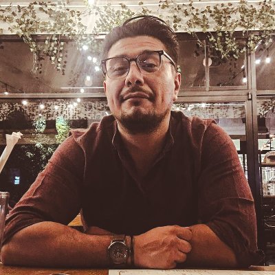 lalorzm's profile picture. Aquí iré subiendo reseñas breves de lo nuevo que vaya descubriendo en metal, rock y todo lo que me haga hacer headbanging hasta con dolor de cuello 🤘🔥🎶