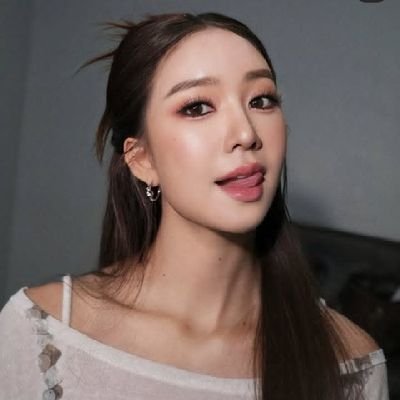 limbona10's profile picture. J Land ♥️