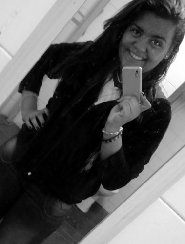 Darah Alves, 16 anos; Juiz de Fora - MG.