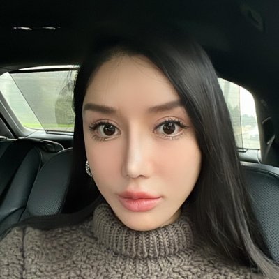 Anna is a professional fashion model known for her blend of modern elegance and timeless beauty. She began her modeling career at the age of 19 and quickly made